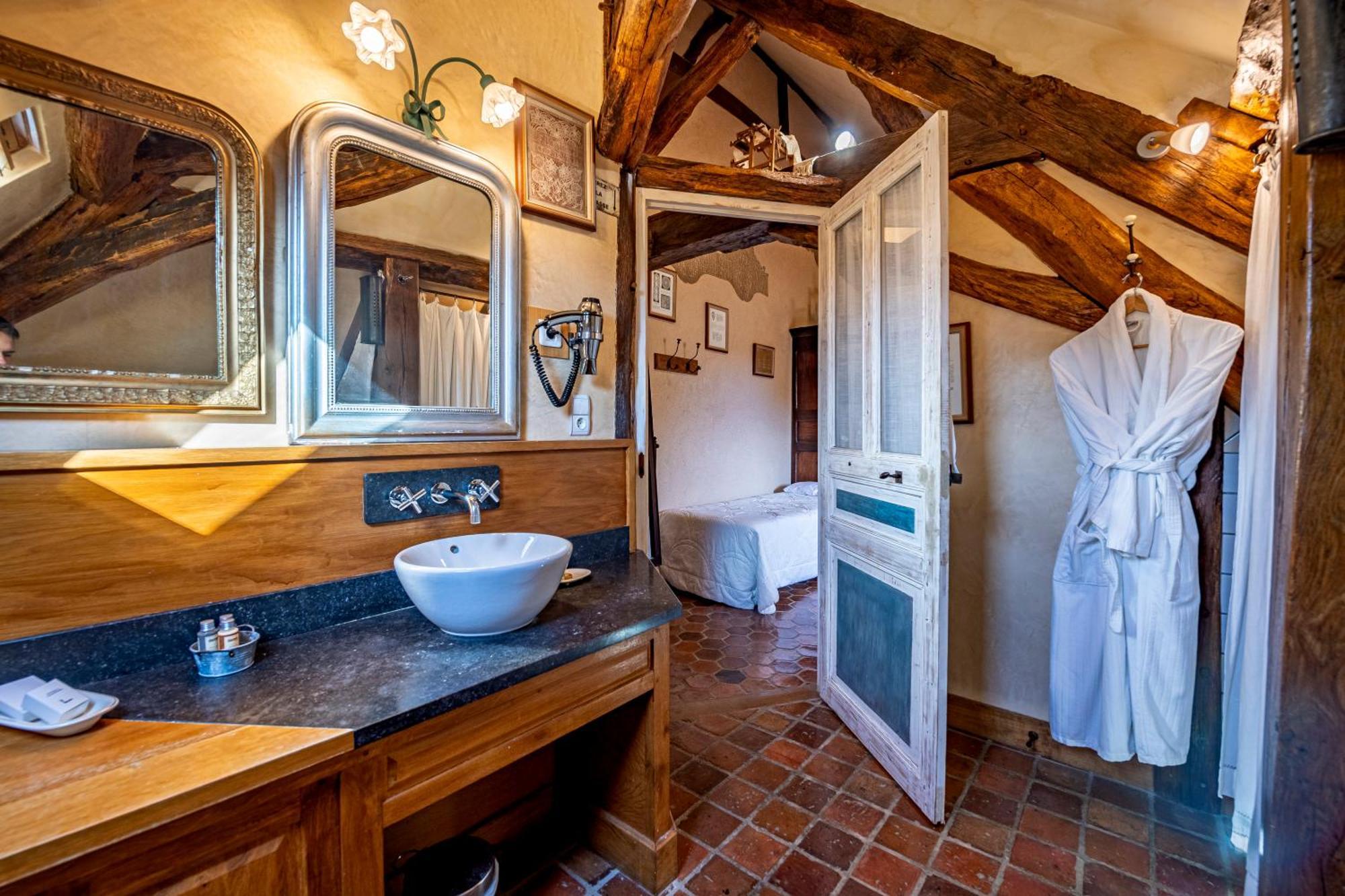 Hotel De La Beursaudiere Nitry Εξωτερικό φωτογραφία