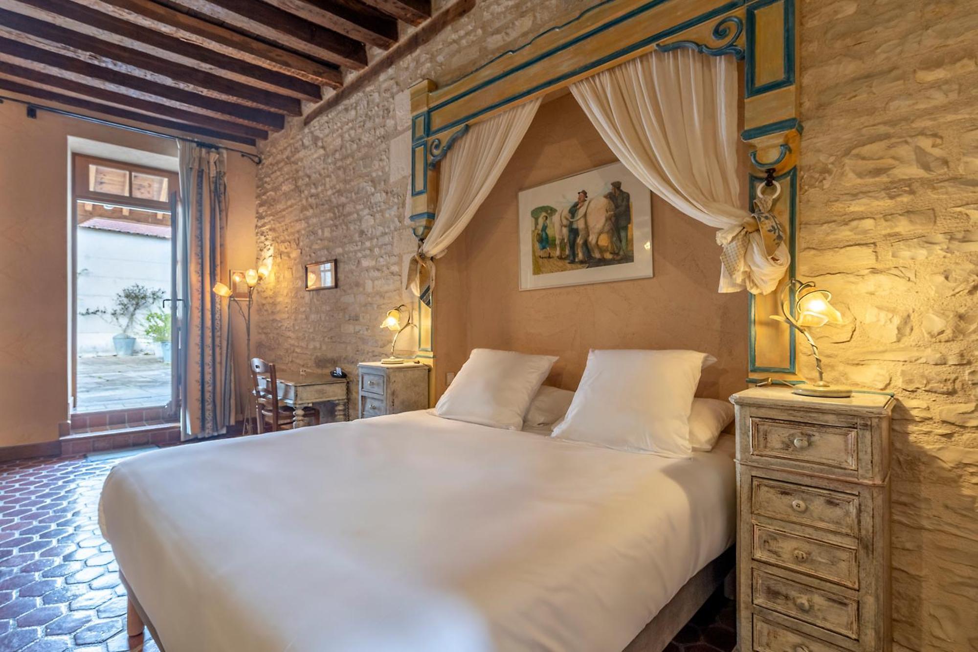 Hotel De La Beursaudiere Nitry Εξωτερικό φωτογραφία