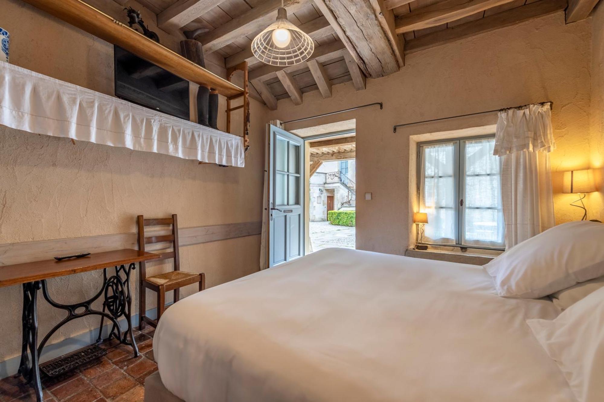 Hotel De La Beursaudiere Nitry Εξωτερικό φωτογραφία